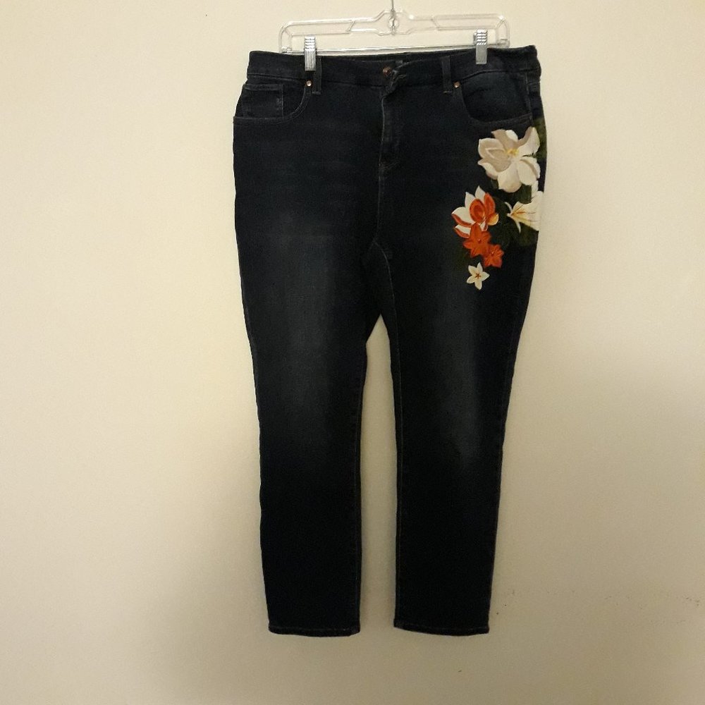Chico's Women's The So Slimming Girl Friend Ankle Jeans